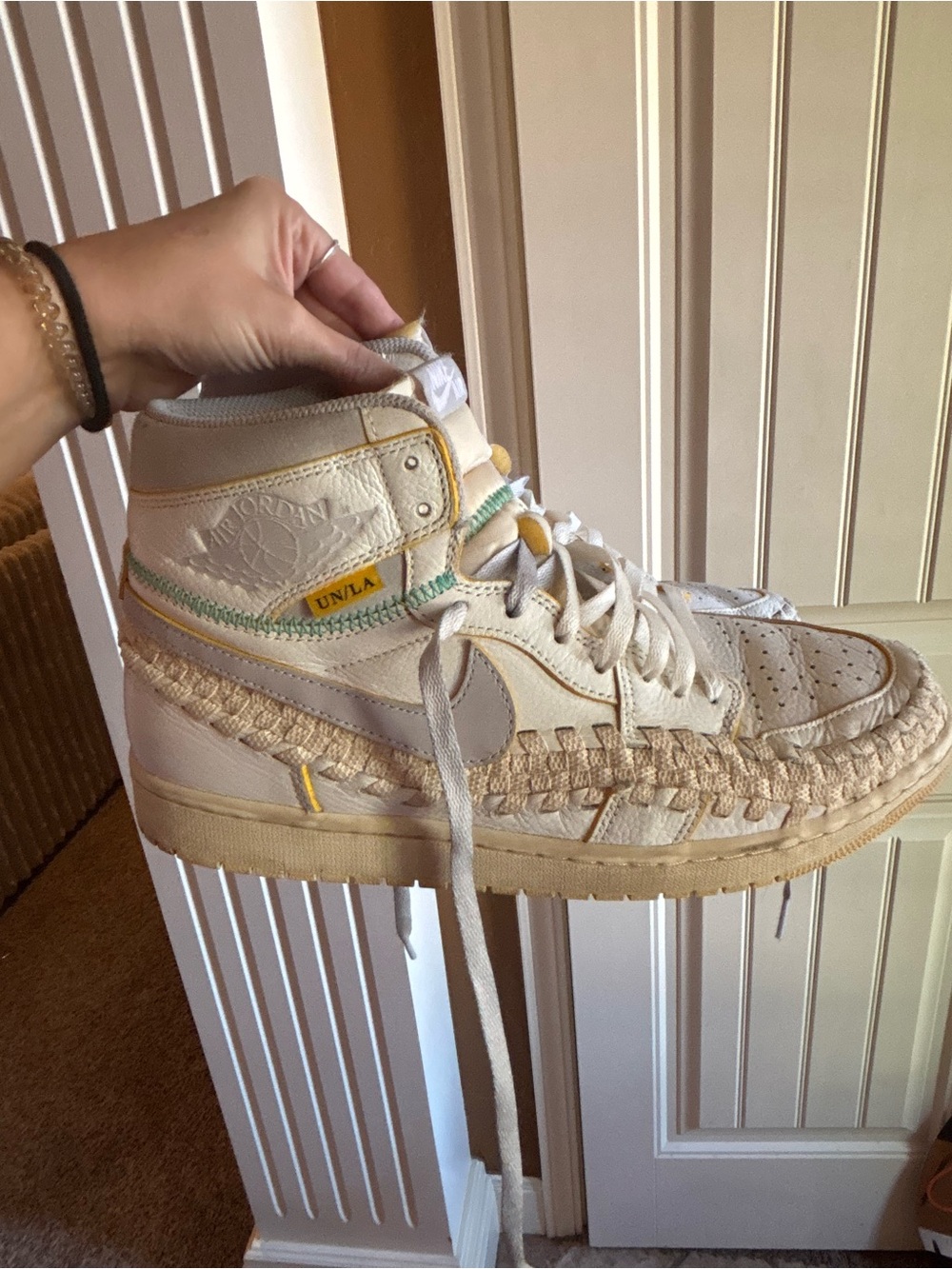 Nike Air Jordan 1 Mid SE Men Cream/Beige Woven Sneaker